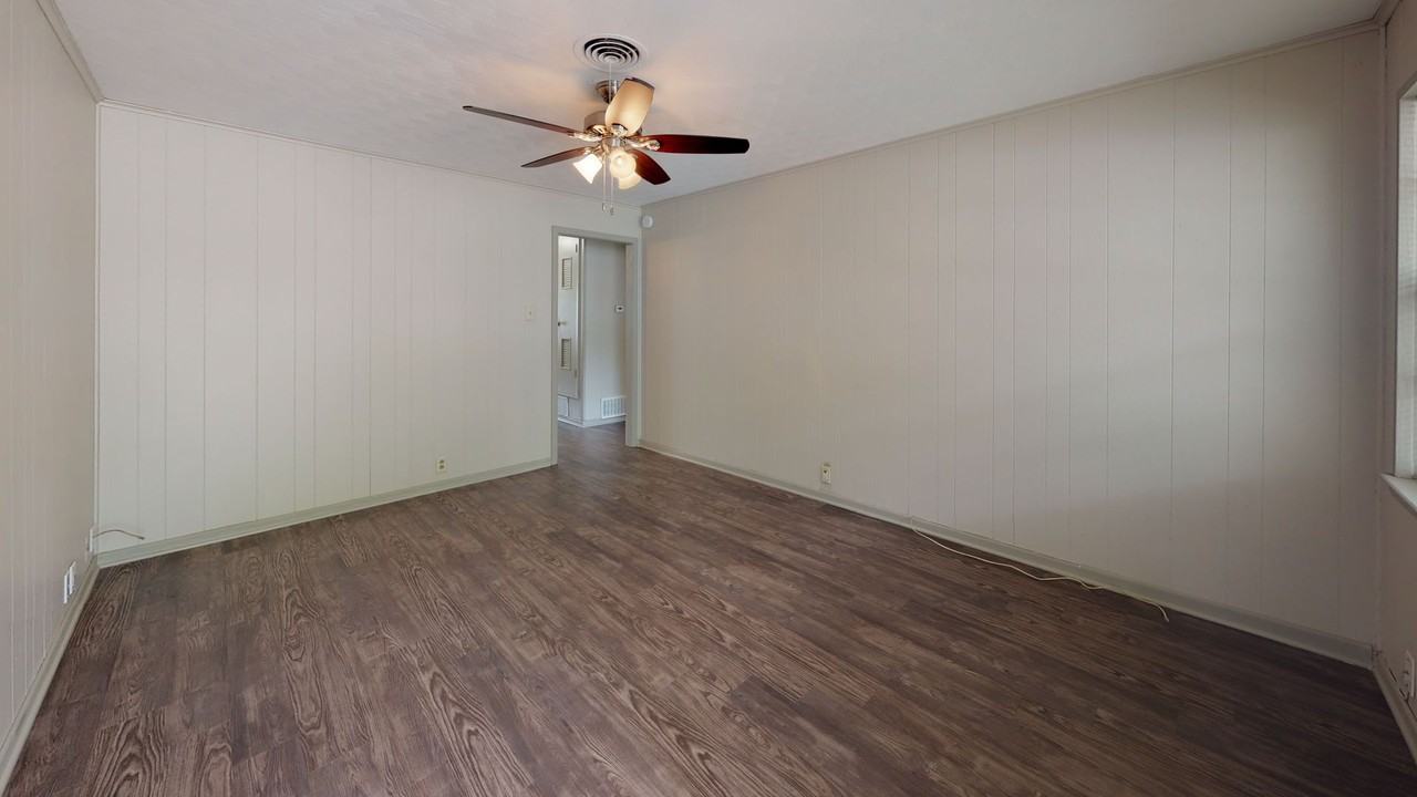 2702 Bolivar Street - Photo 5 of 11