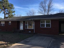 featured image of 409 W Dogwood St