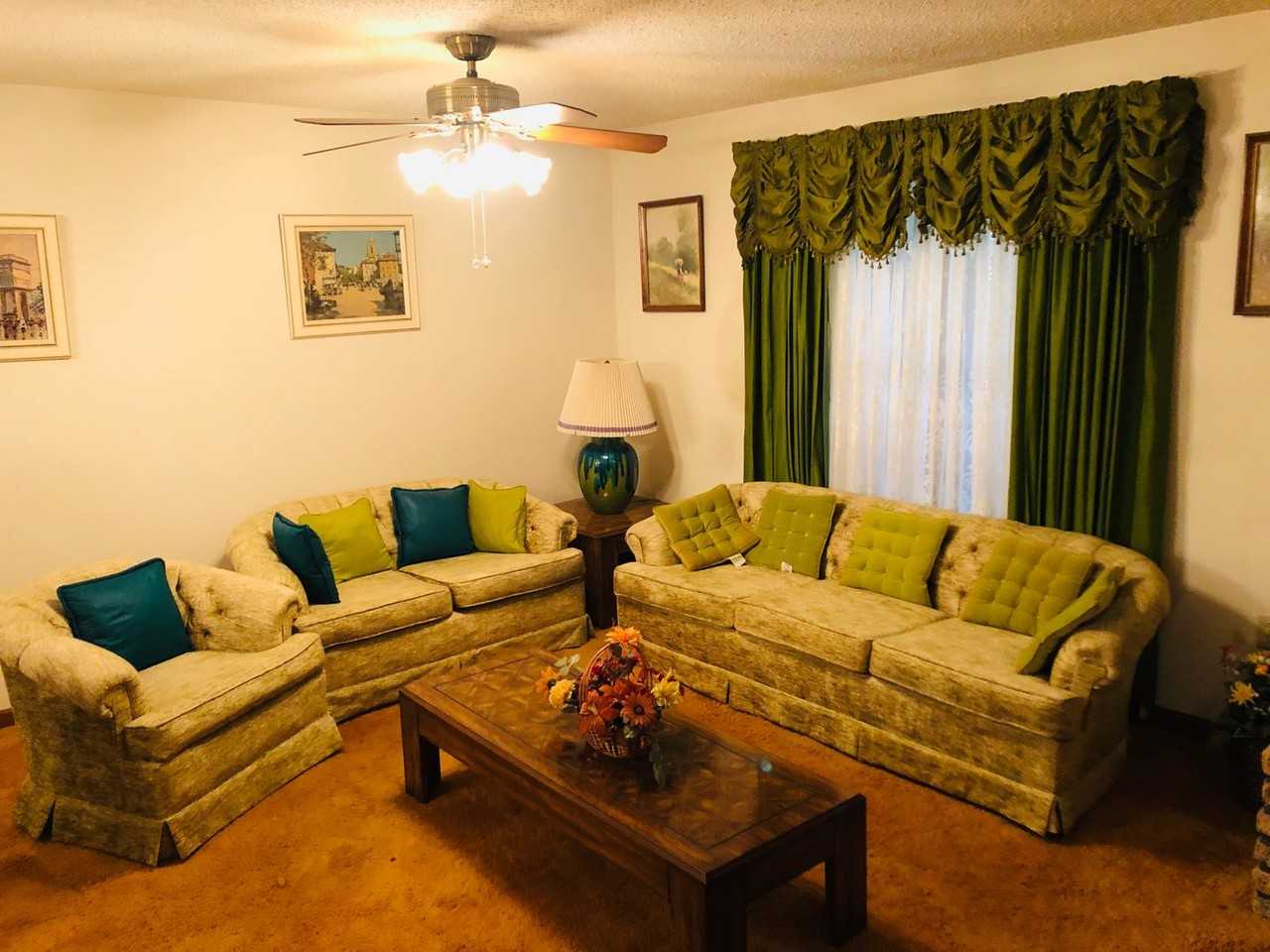 7261 Palmetto Dr - Photo 4 of 13