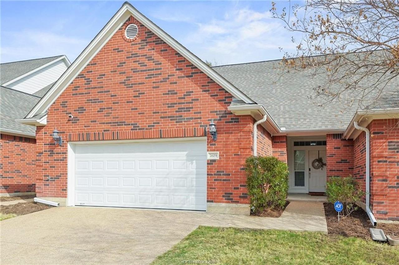 1619 Culture Ln - Photo 2 of 23