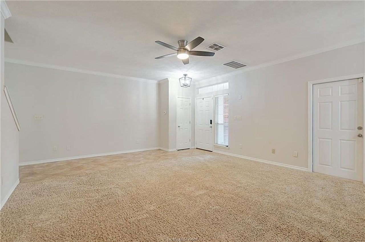 1619 Culture Ln - Photo 4 of 23