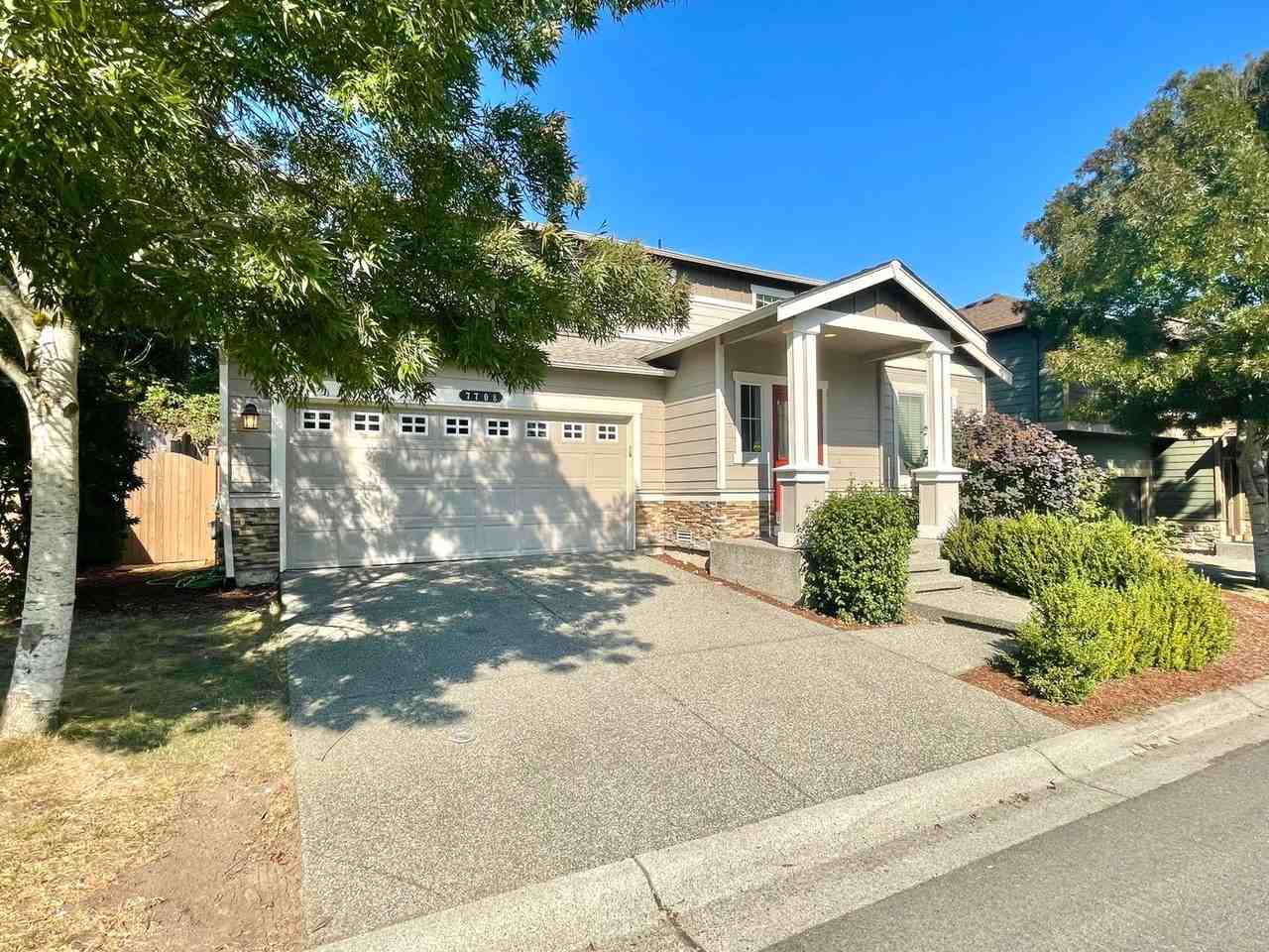 7708 Ne 201st Pl - Photo 2 of 27