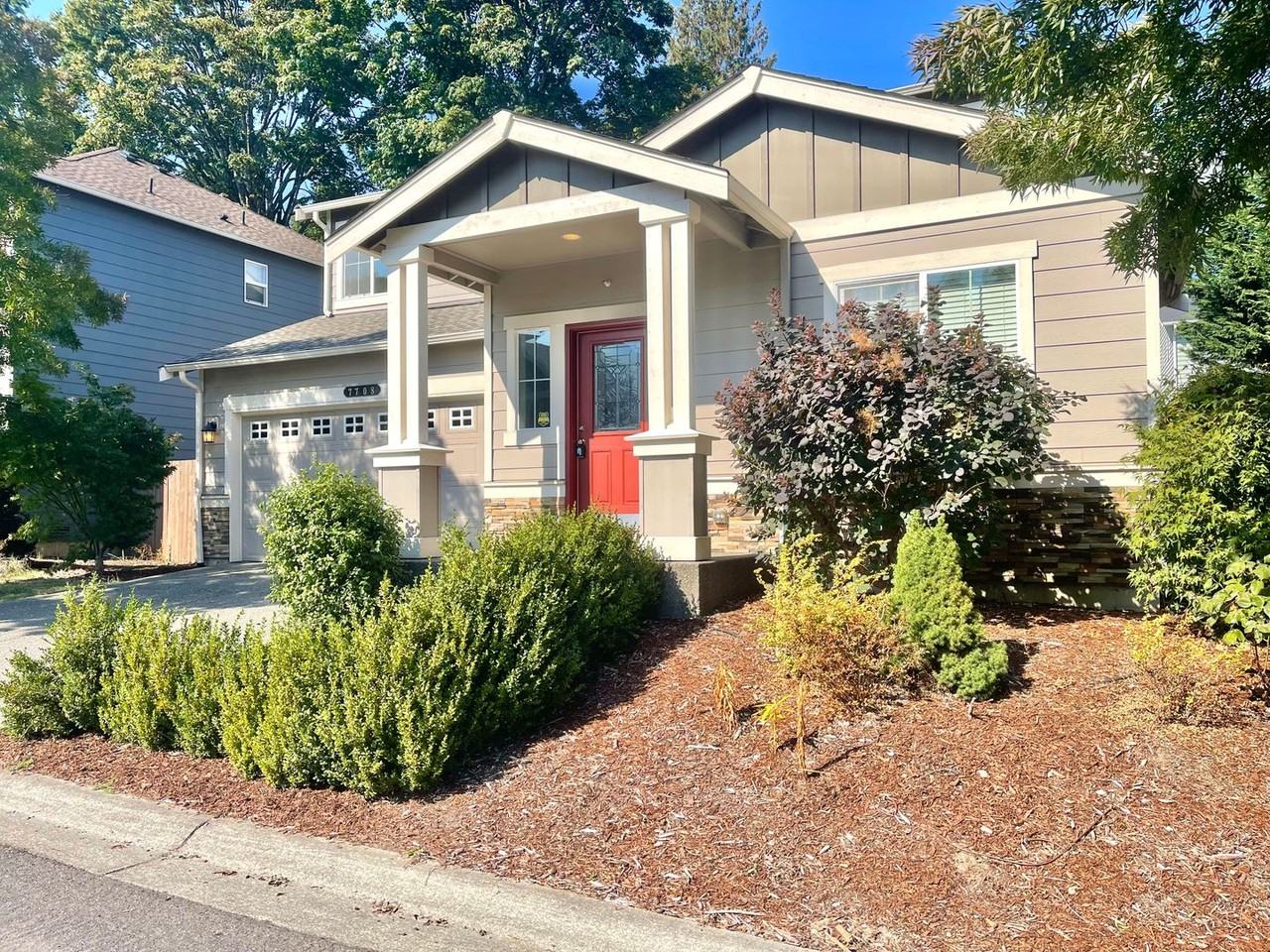 7708 Ne 201st Pl - Photo 3 of 27