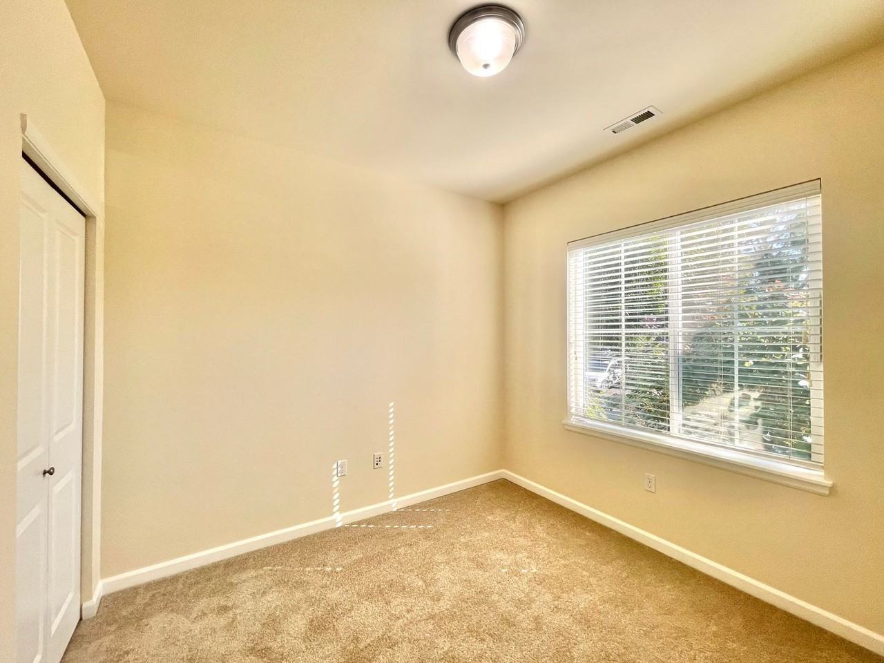 7708 Ne 201st Pl - Photo 4 of 27