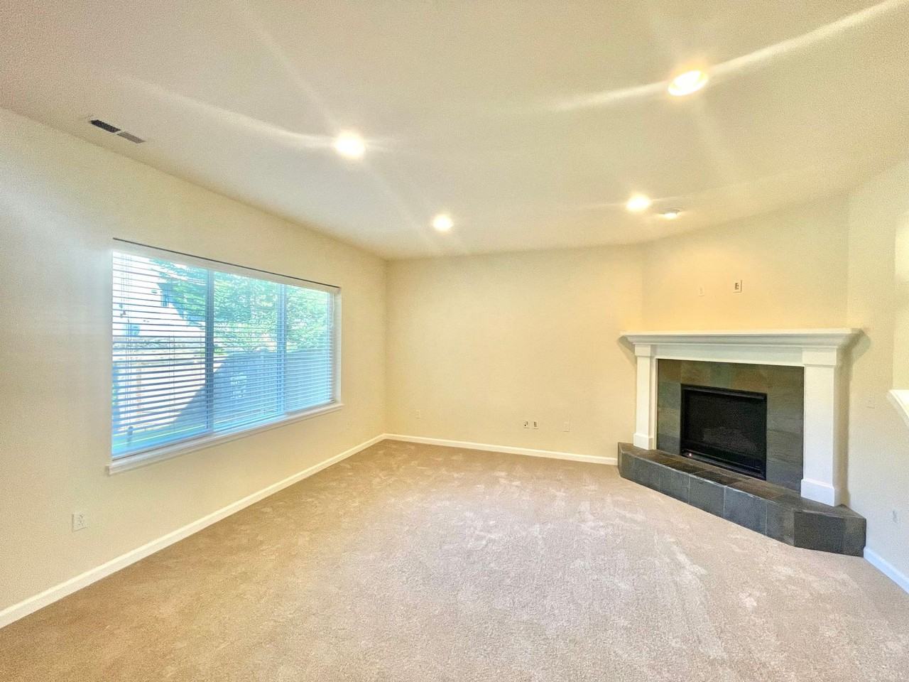 7708 Ne 201st Pl - Photo 7 of 27