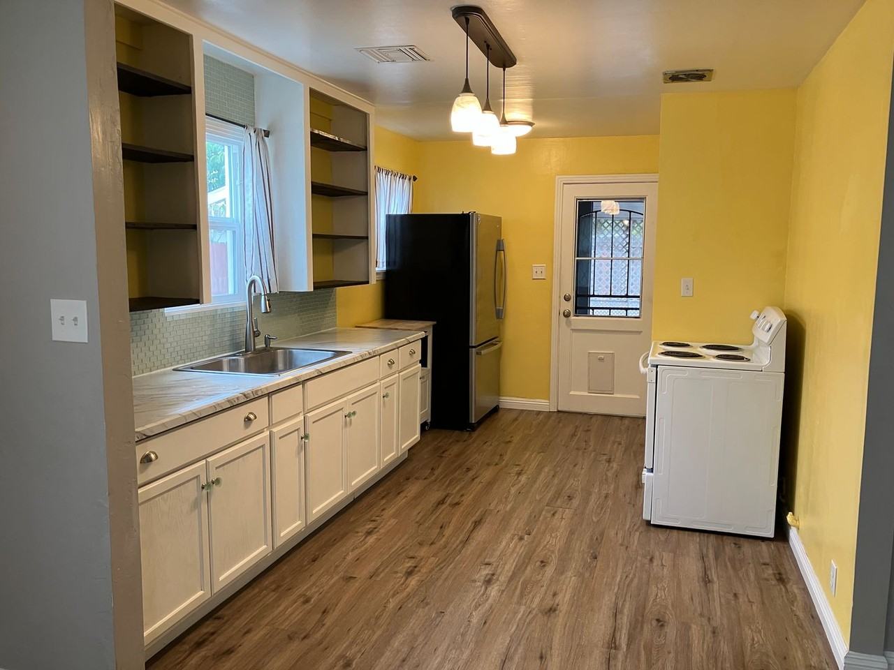 1826 Uccello Ave - Photo 4 of 15