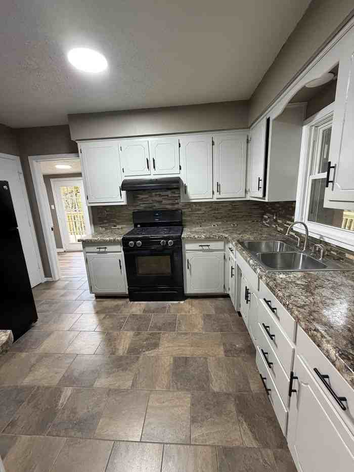 2016 Key Ln - Photo 4 of 24