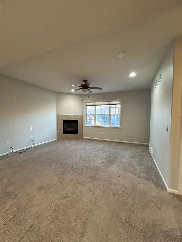 2253 Watersong Cir - Photo 4 of 29