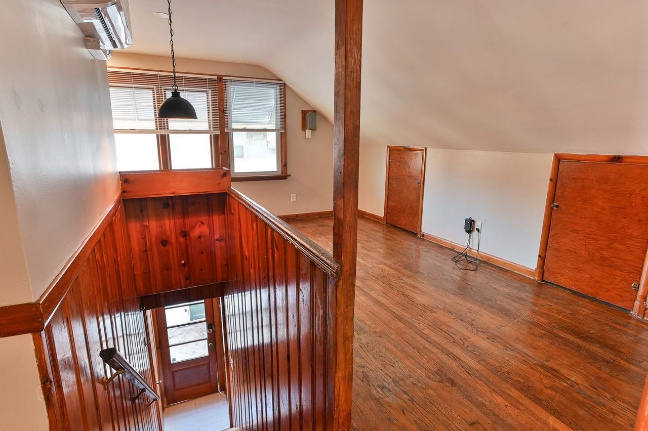 316 5th Ave - Photo 4 of 18