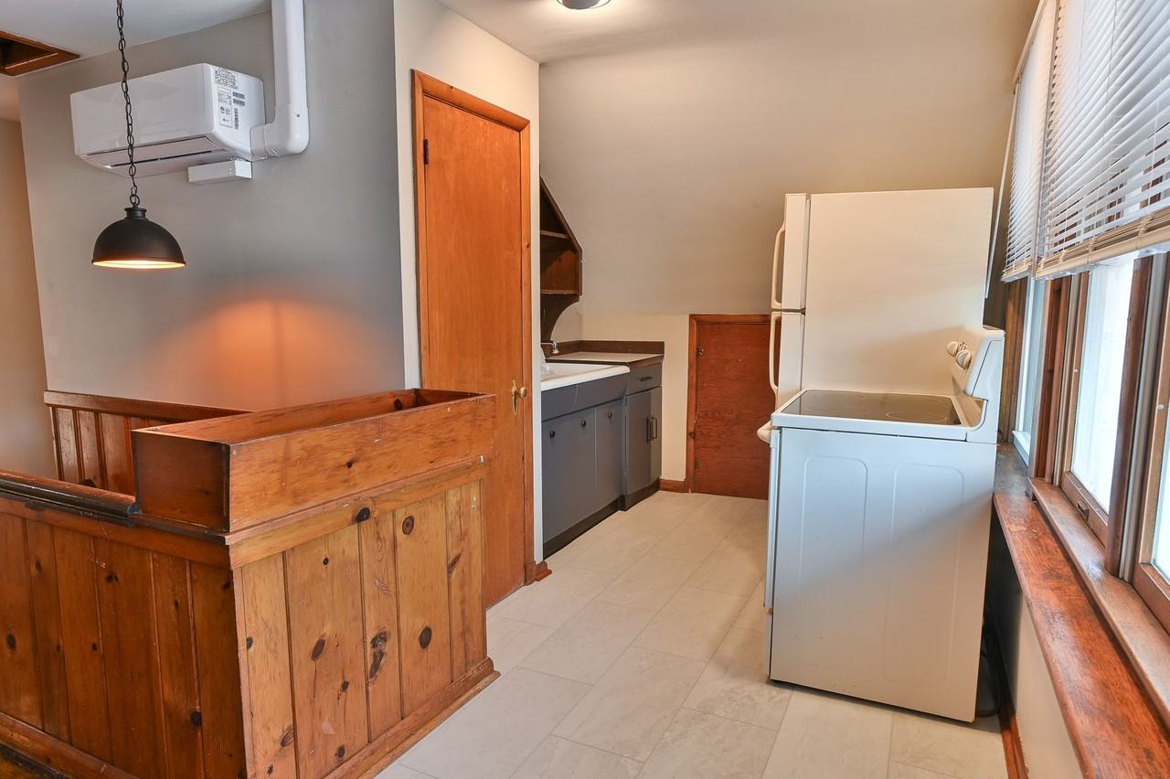 316 5th Ave - Photo 6 of 18