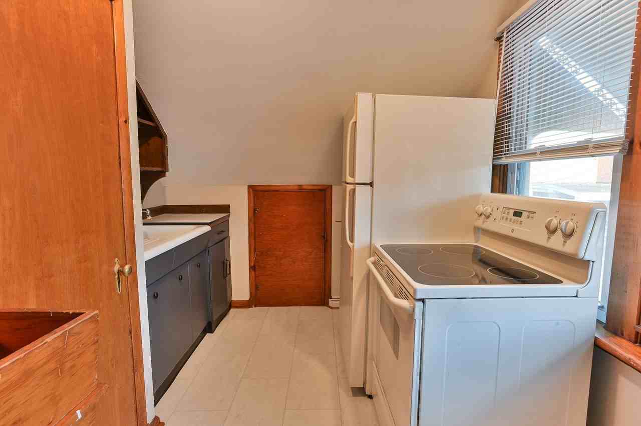 316 5th Ave - Photo 7 of 18