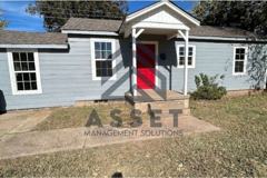 129 Se 52nd St - Photo 1 of 1