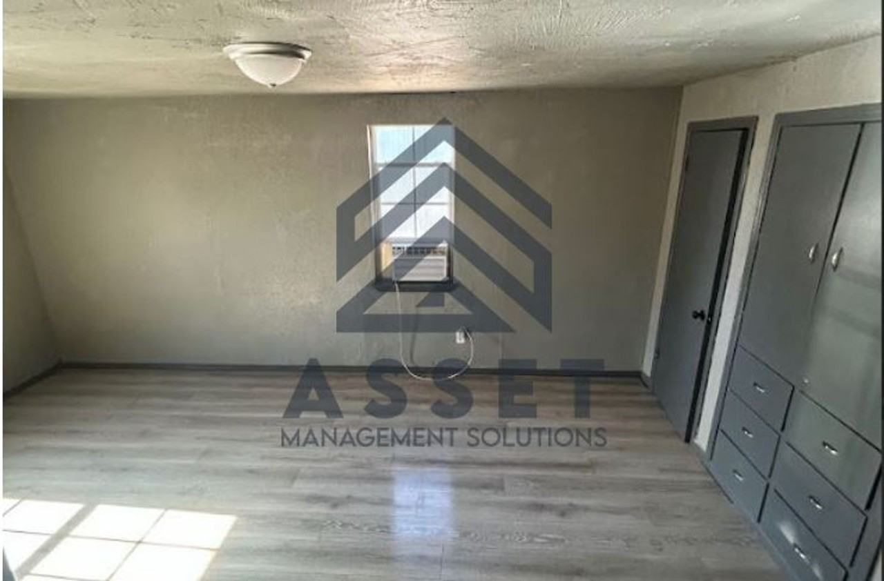 129 Se 52nd St - Photo 3 of 6