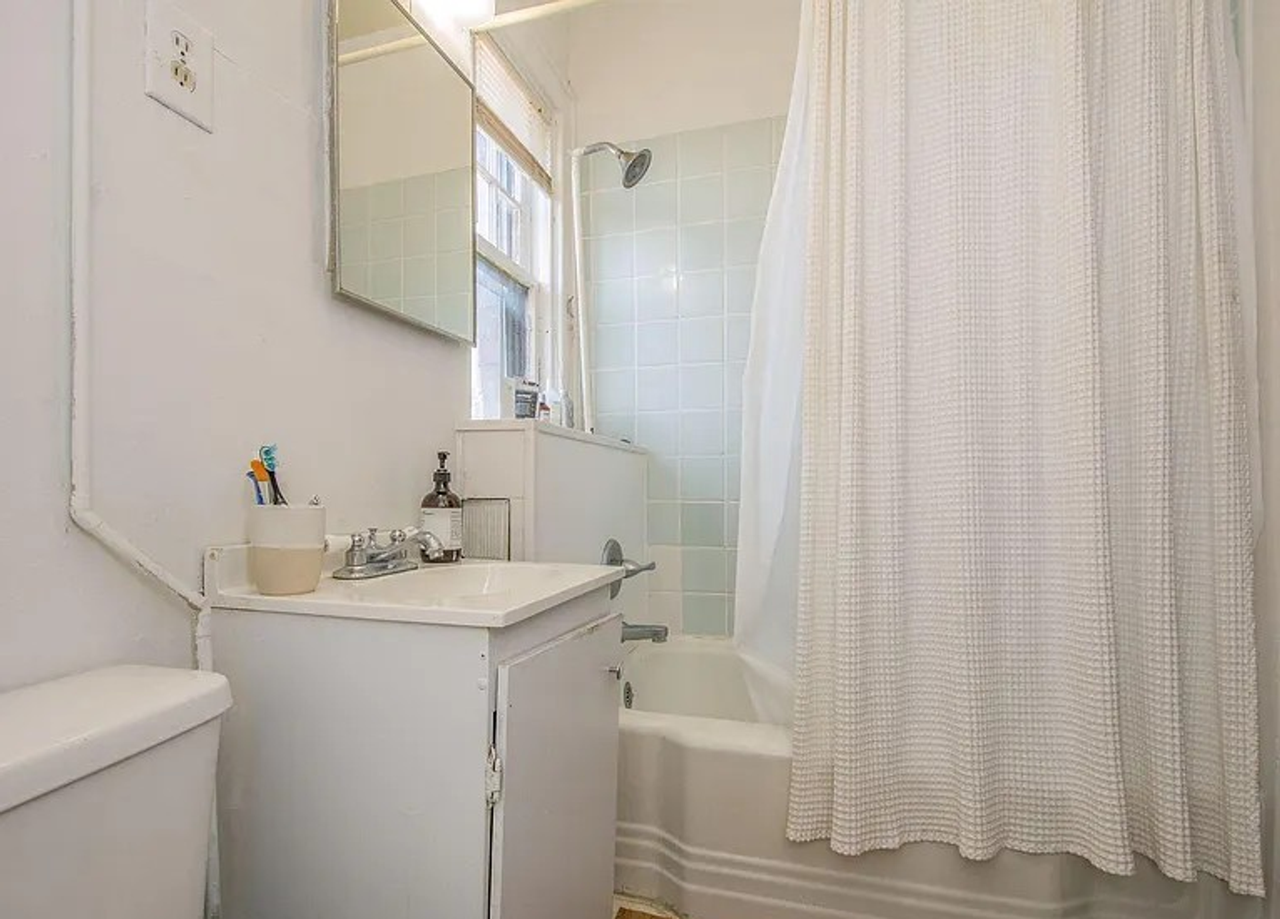 Historic Shermin Hills Apartments with a ton of charm! - Photo 6 of 18