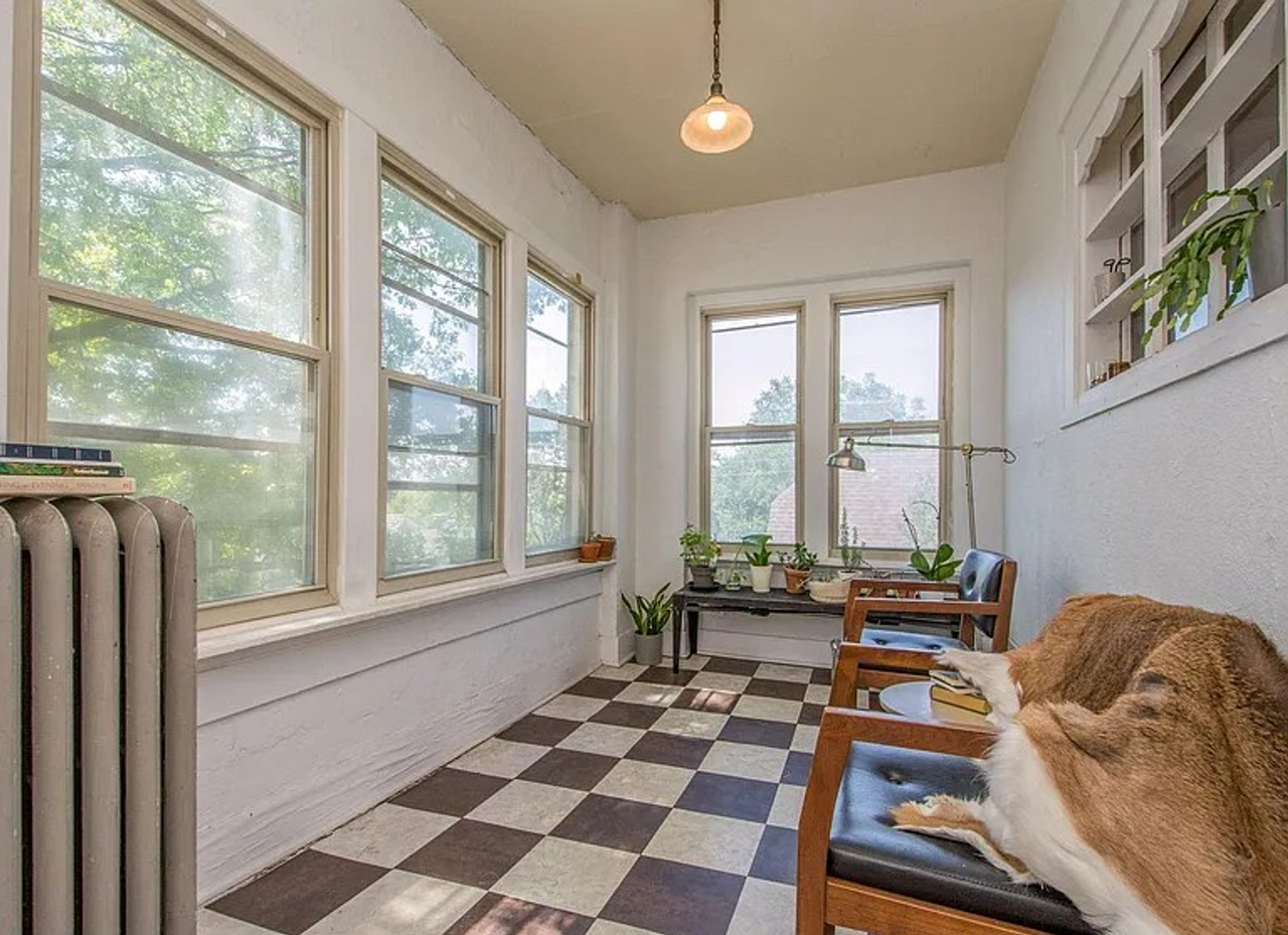 Historic Shermin Hills Apartments with a ton of charm! - Photo 7 of 18