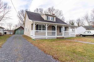 featured image of 1129 Cherry St