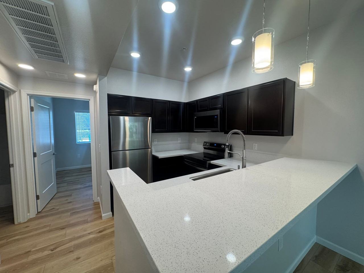 1025 Plumas St #101 - Photo 6 of 16