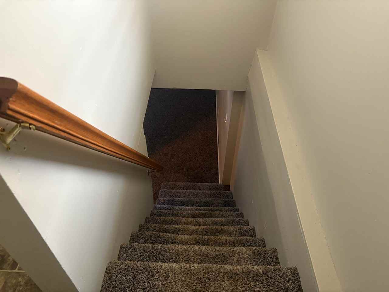 414 S Mount Carmel Ave - Photo 4 of 10