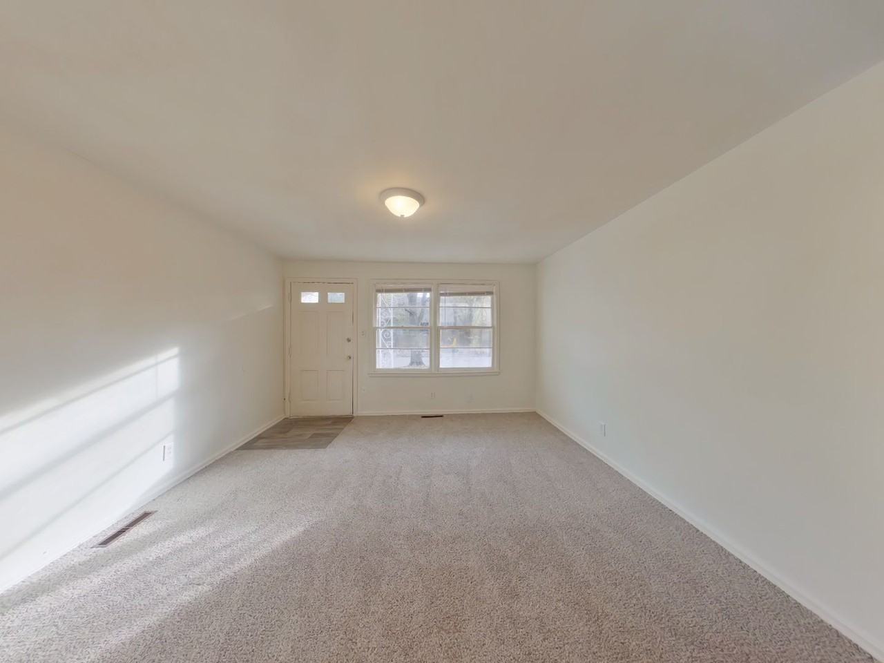 1053 S Christine St - Photo 3 of 21