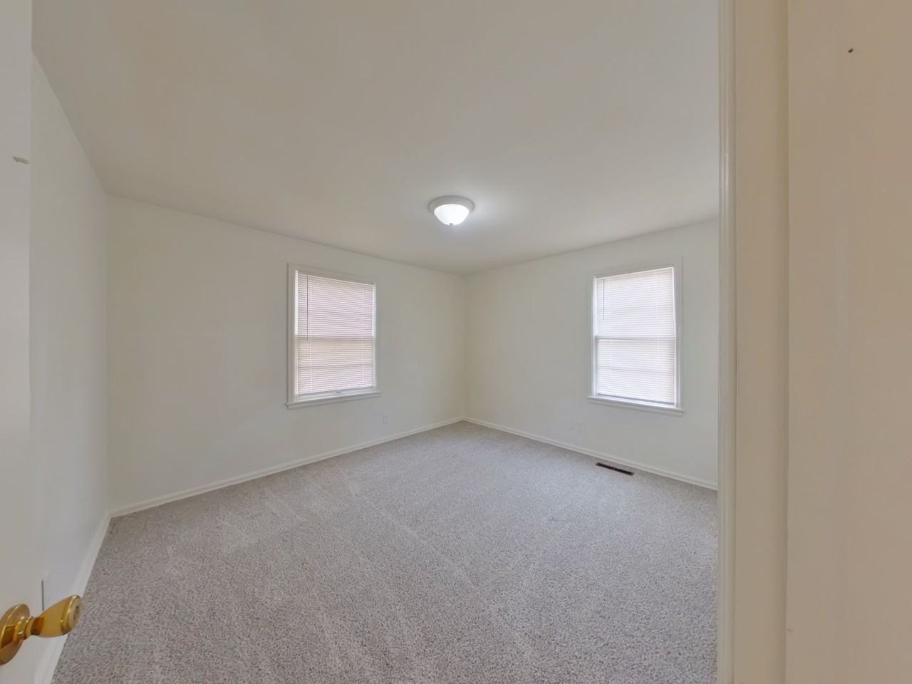 1053 S Christine St - Photo 6 of 21