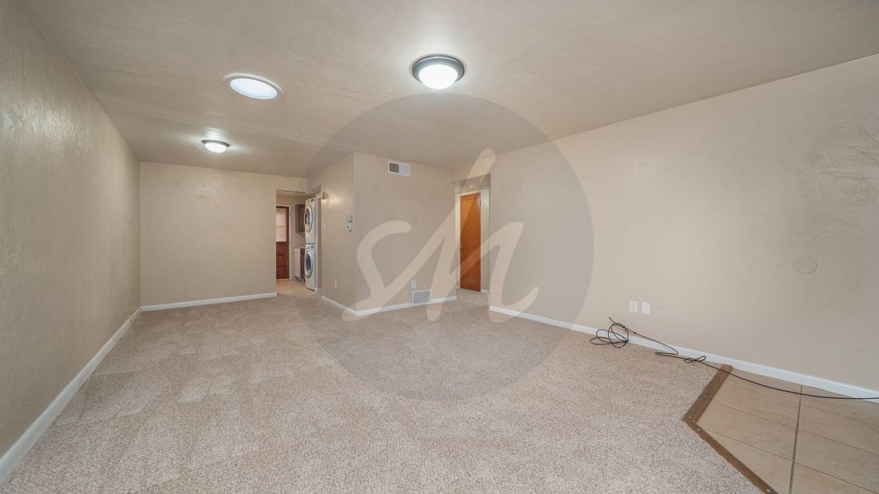 1508 N Cedar St - Photo 5 of 15