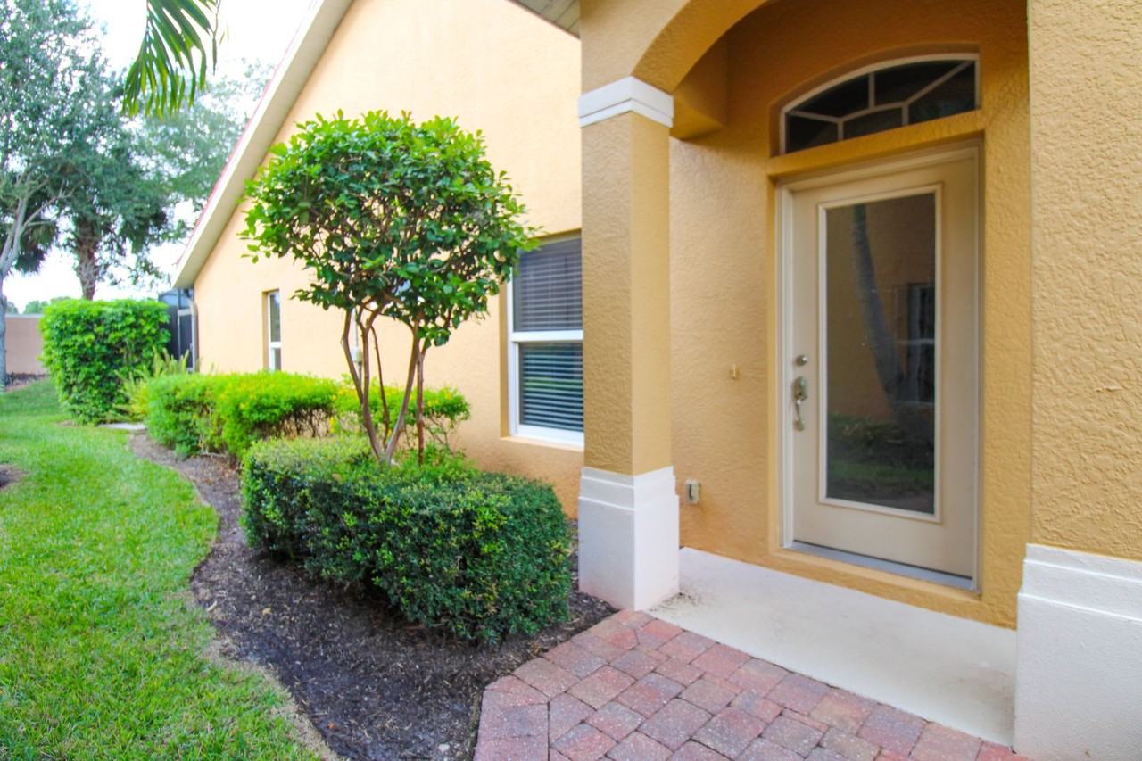 15077 Cortona Way - Photo 7 of 41