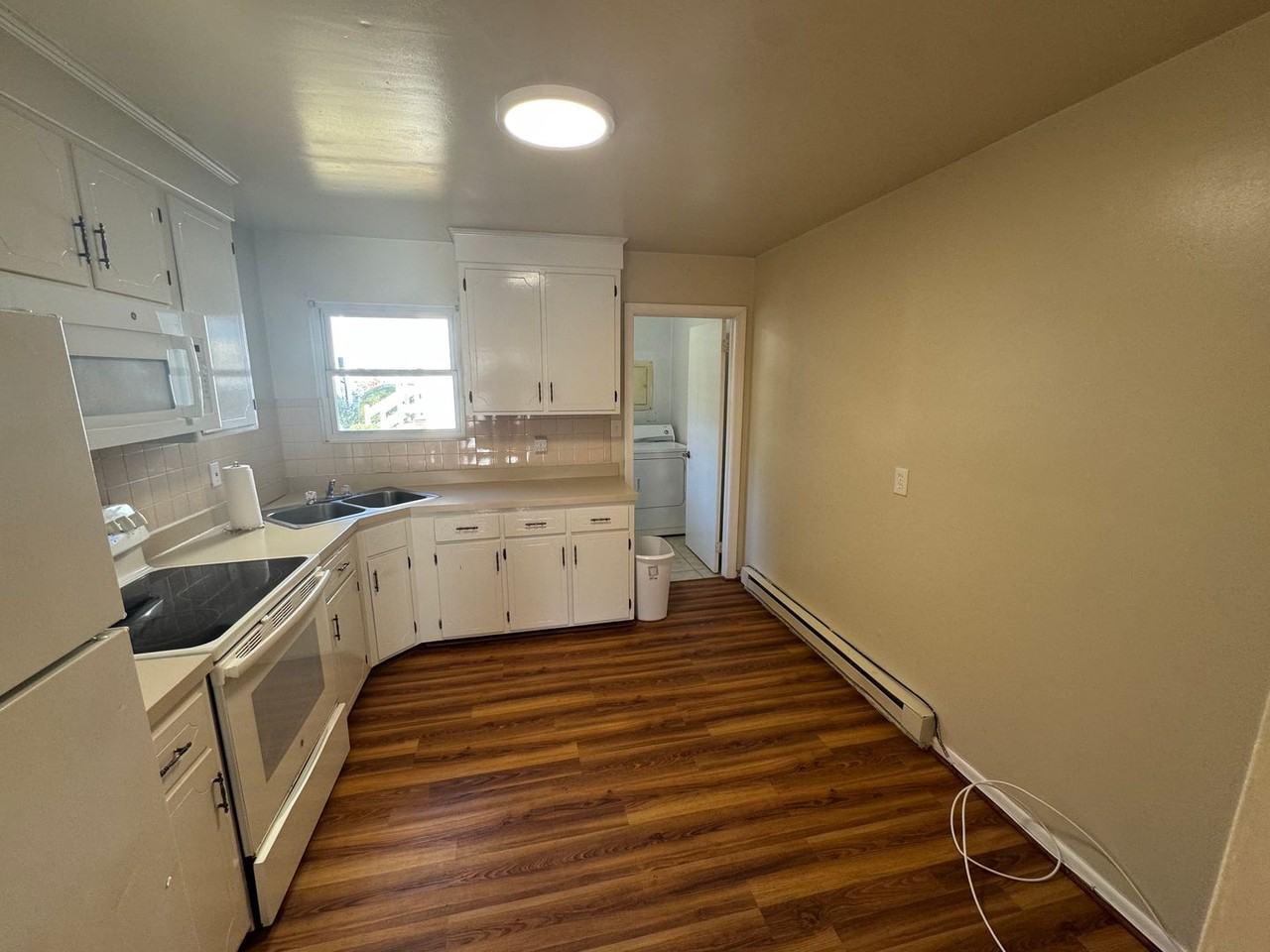 110 S Corwood Ave - Photo 3 of 12