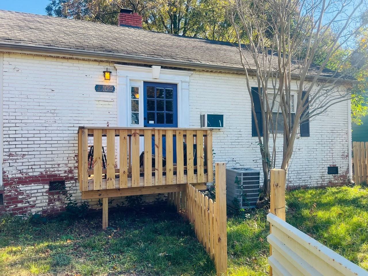 4109 South Tryon Street