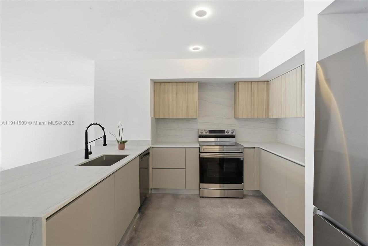 16380 Briar Patch Place - Photo 2 of 18