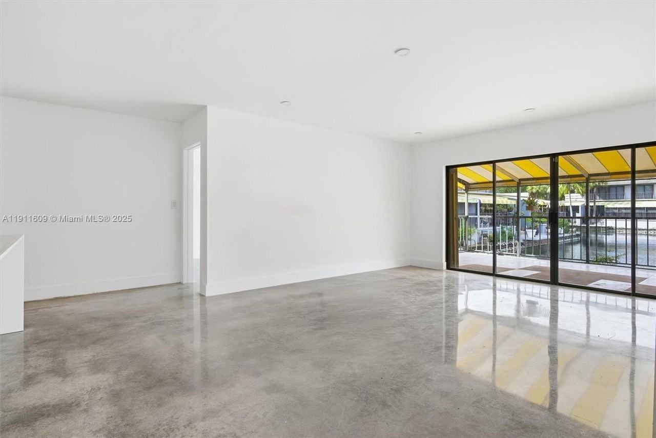 16380 Briar Patch Place - Photo 3 of 18