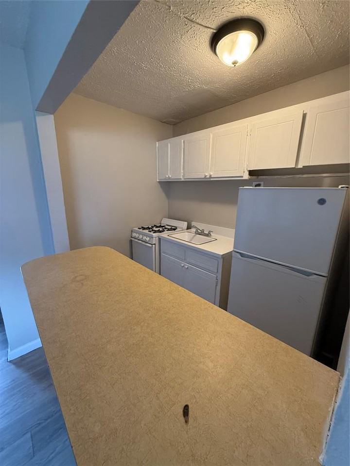 1020 S Rock Island Ave - Photo 6 of 10