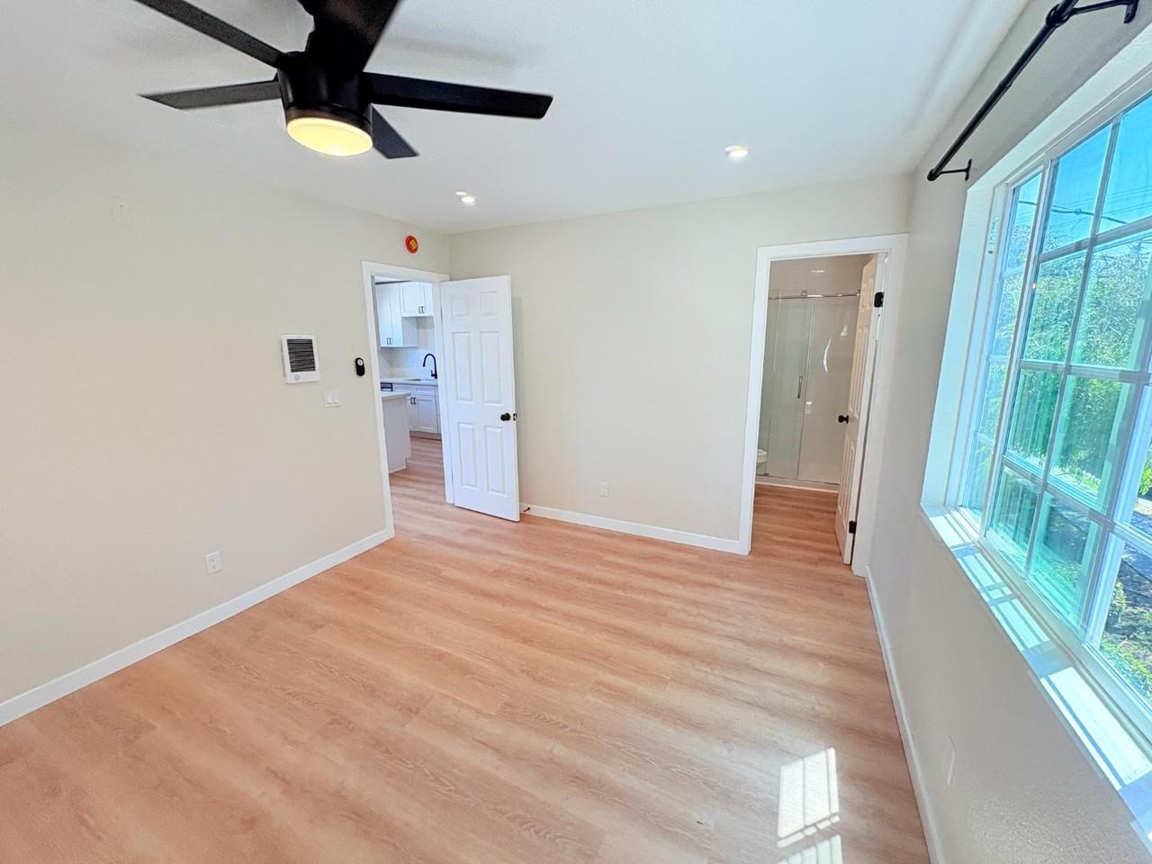 328 South Weitzel Street - Photo 5 of 48