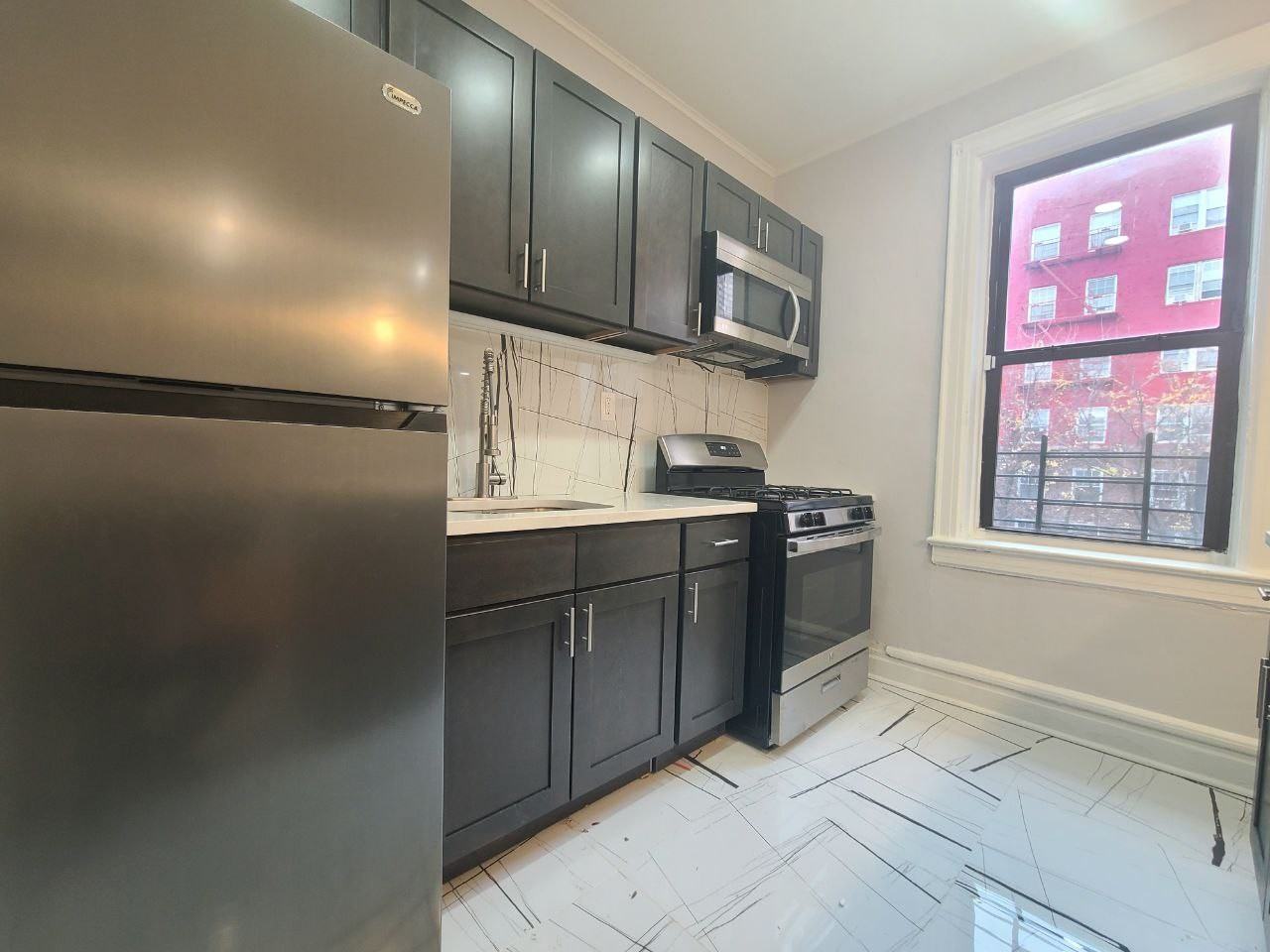 204 Berkeley Ave #310 - Photo 4 of 7