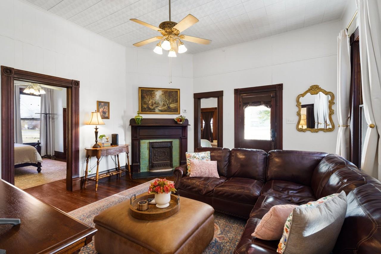 676 S Waco St #NA - Photo 3 of 26