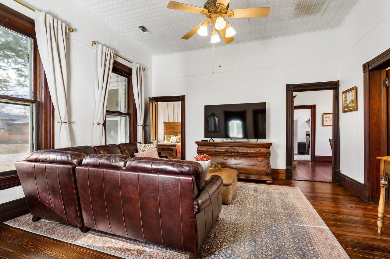 676 S Waco St #NA - Photo 6 of 26