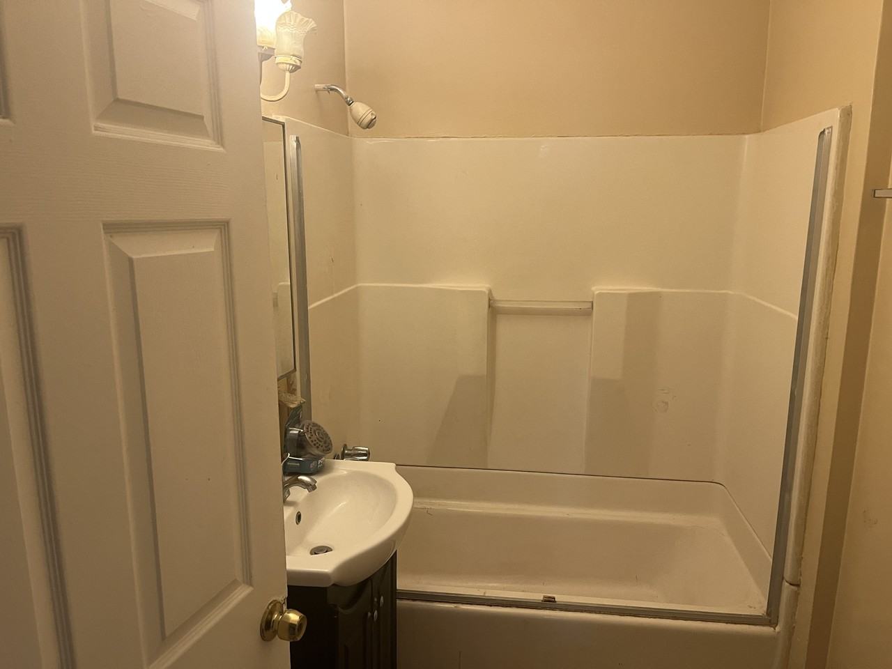 1423 W 106th St #NA - Photo 7 of 9