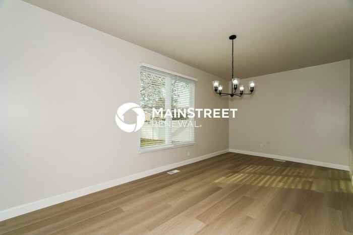 623 Riverside Drive - Photo 5 of 19