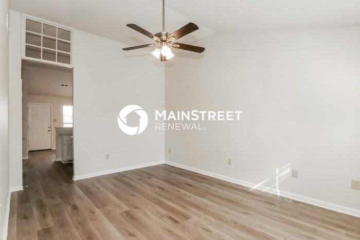 5677 Kaitlyn Dr W - Photo 4 of 19