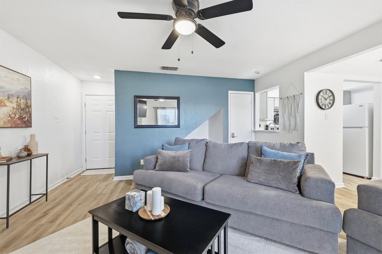 2162 E Arkansas Ln #2162 - Photo 6 of 35