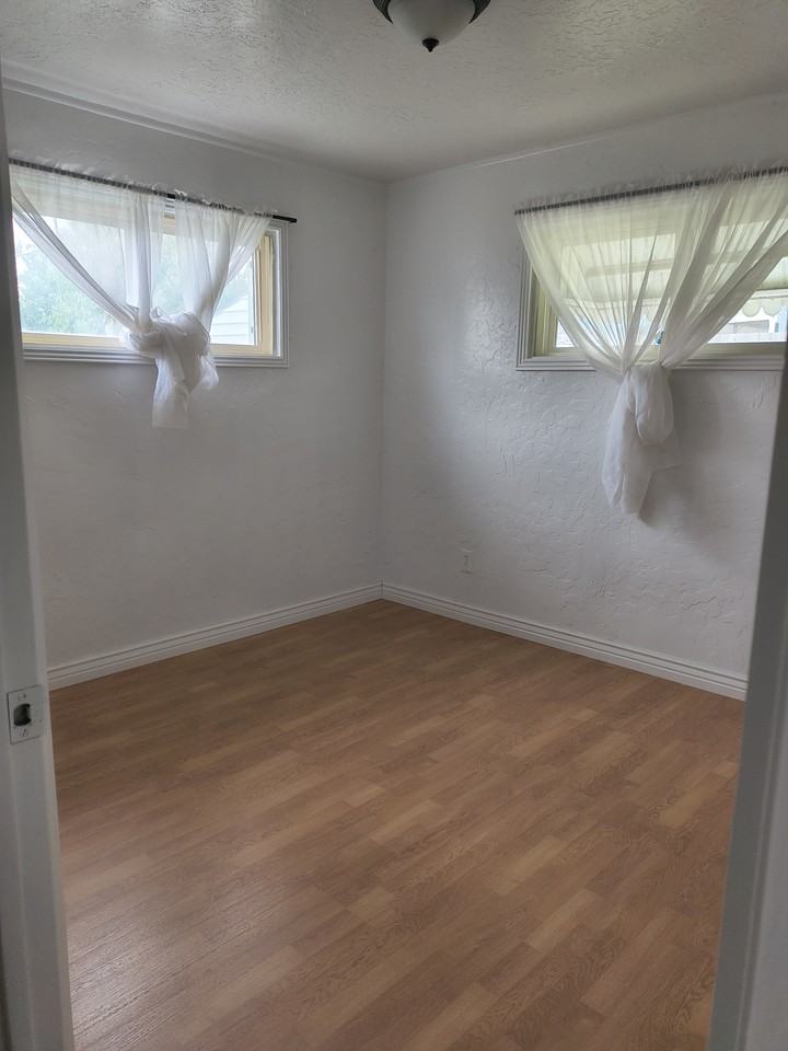 5025 S 4460 W #NA - Photo 7 of 10
