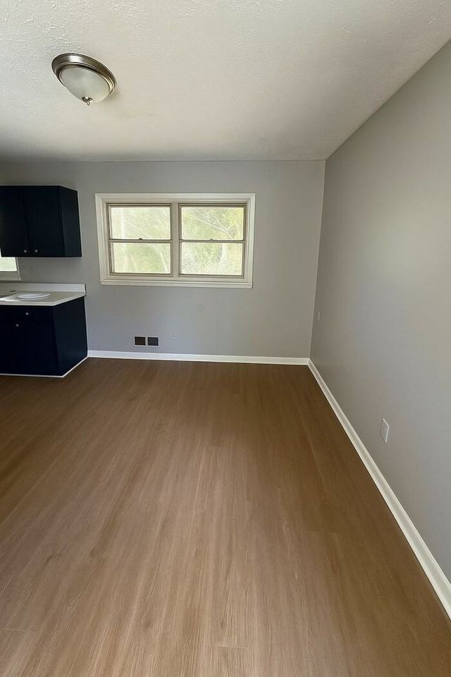 6624 Stark Ct - Photo 5 of 13