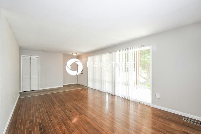 1765 Talisman Ln - Photo 4 of 16