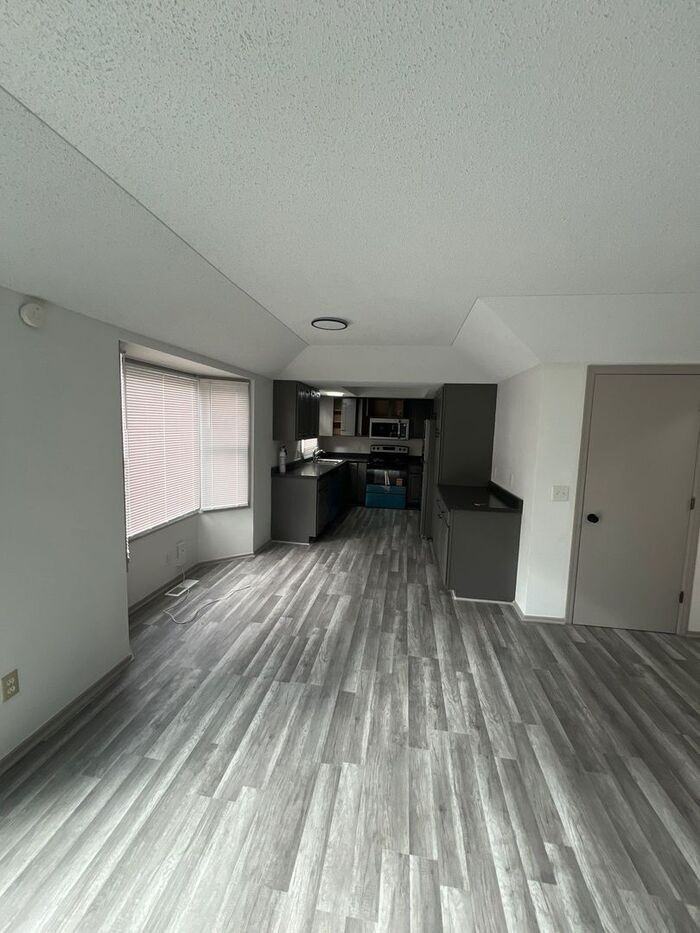 3512 Maple St - Photo 4 of 20