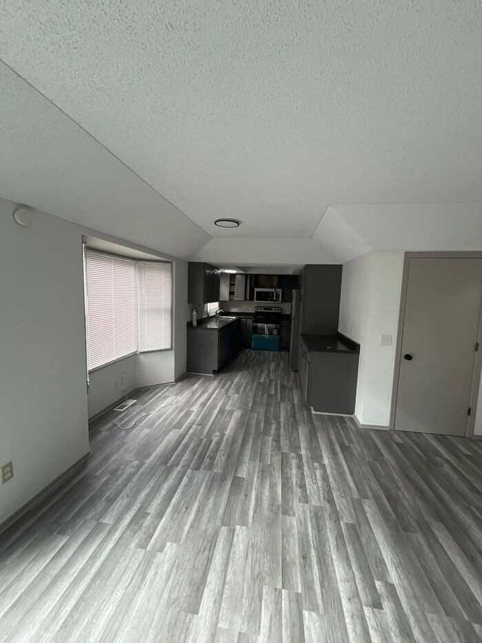 3512 Maple St - Photo 3 of 20