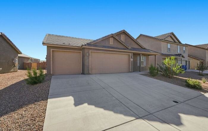 8394 8394 South Clara Roberts Way - Photo 2 of 50