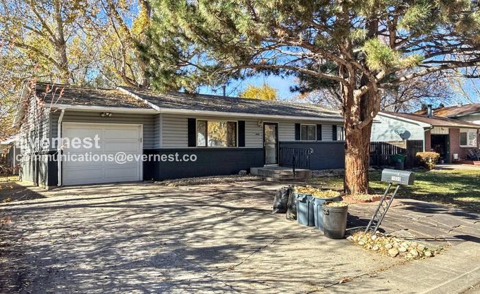 1405 Village Lane - Photo 3 of 50