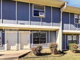 featured image of 1800 Labette Manor Dr #5