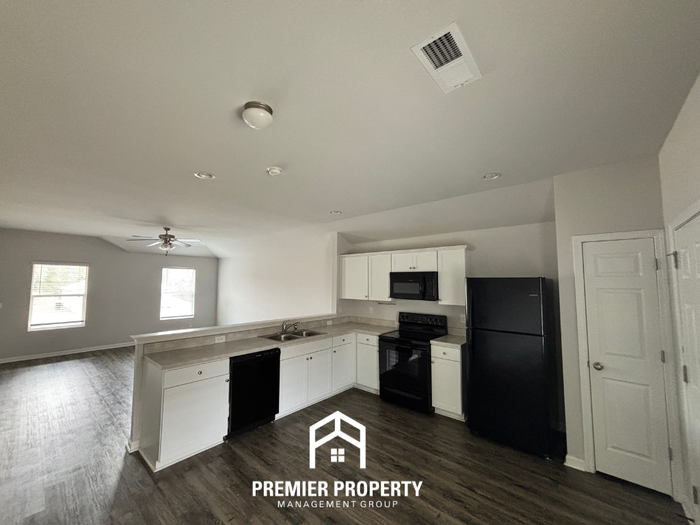 1110 Brookhaven Dr - Photo 7 of 19