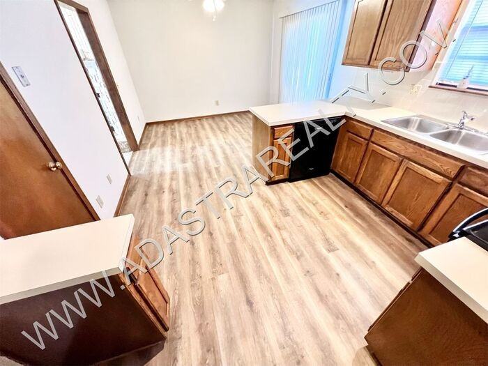 6701 W 149th Ter - Photo 5 of 23