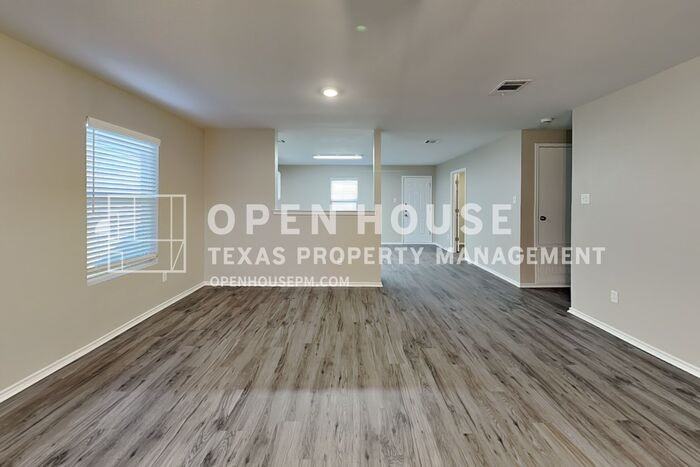 807 Wild Prairie Dr - Photo 5 of 20